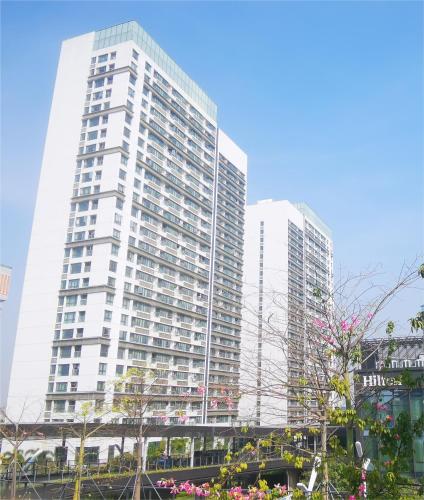 Royal Executive Apartment, Shenzhen World Exhibition & Convention Center, Nearby Shenzhen World North Metro St ation