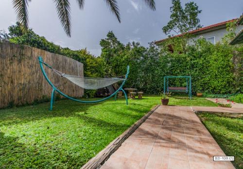 Garden, Moon Light Yavneʼel in Menahamiya