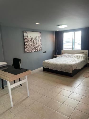 Happy Apple Guesthouse พัทยา