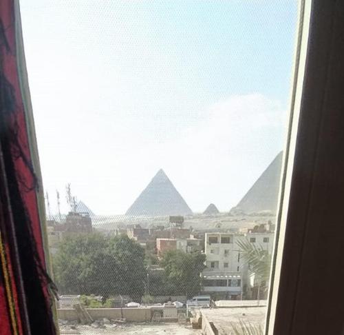 close pyramid view - Photo 2