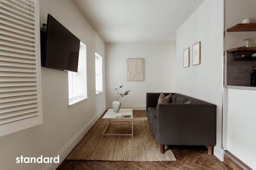 HIDEOUT Hotel - image 9