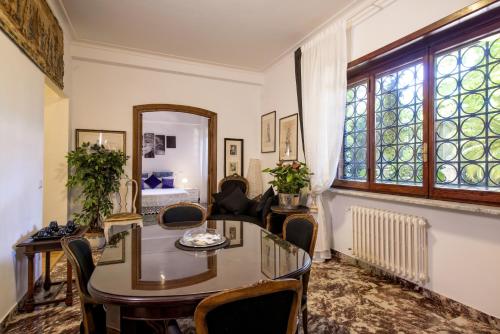 Vatican House Apartment 5