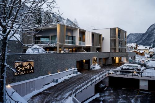  DOLOMITI EXCLUSIVE YOUR MOUNTAIN SUITE in Pozza di Fassa