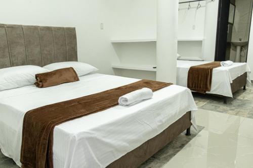 1 double bed, 1 twin bed