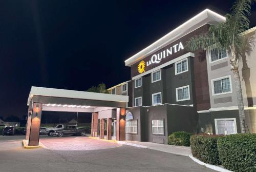 外部景觀, 圖萊裡溫德姆拉昆塔套房酒店 (La Quinta Inn & Suites by Wyndham Tulare) in 加利福尼亞州圖萊里 (CA)