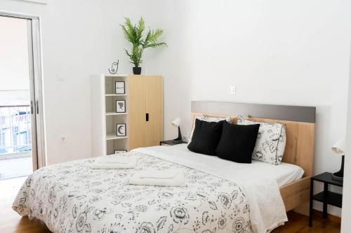 Bright Flat by DG Collection, Athens