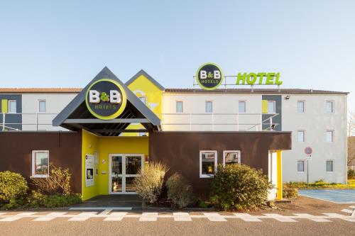 . B&B HOTEL Maurepas 3 étoiles