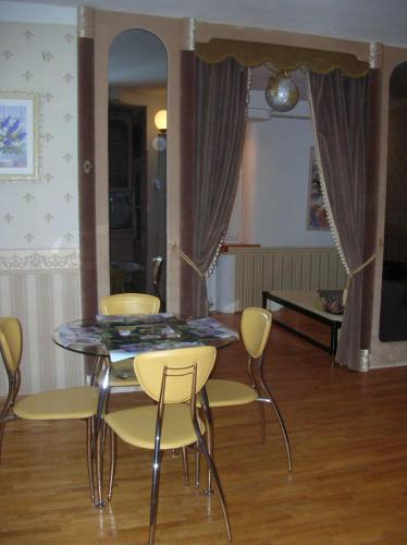 Центр Вінниці-Архітектора Артинова 55 Світло є завжди, Vínnytsia (foto 5)