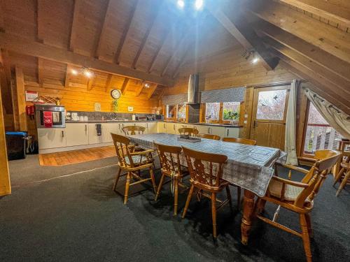 Stunning Log Cabin With A Pool Table For Hire In Norfolk, Sleeps 8 Ref 34045al