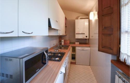 3 Bedroom Pet Friendly Home In Arezzo