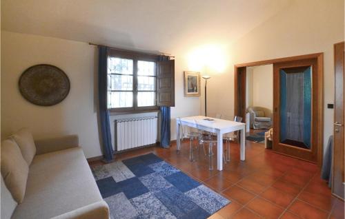 3 Bedroom Pet Friendly Home In Arezzo