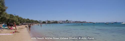 ชายหาด, Votana Studios in อาลิคี