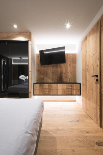 DOLOMITI EXCLUSIVE YOUR MOUNTAIN SUITE DOLOMITI EXCLUSIVE YOUR MOUNTAIN SUITE