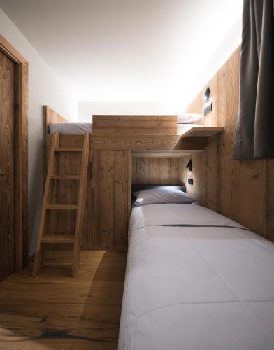 DOLOMITI EXCLUSIVE YOUR MOUNTAIN SUITE DOLOMITI EXCLUSIVE YOUR MOUNTAIN SUITE