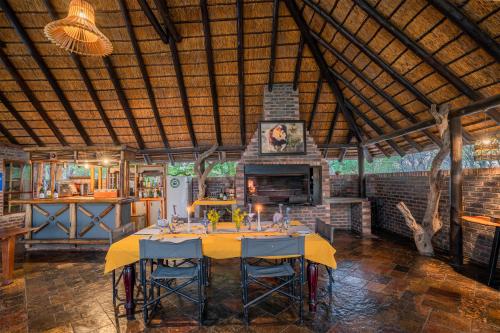 Grasslands Safari Lodge in Ghanzi