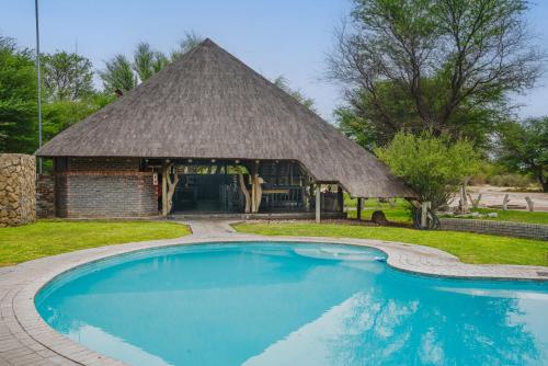 Manzara, Grasslands Safari Lodge in Ghanzi