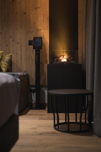 DOLOMITI EXCLUSIVE YOUR MOUNTAIN SUITE DOLOMITI EXCLUSIVE YOUR MOUNTAIN SUITE