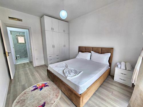 Super Apartment, Tirana (photo 7)
