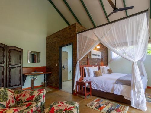 The Courtney Lodge - image 5