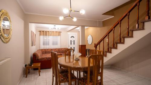 Vasiliki Central Loft in 아기오이 아나르기로이