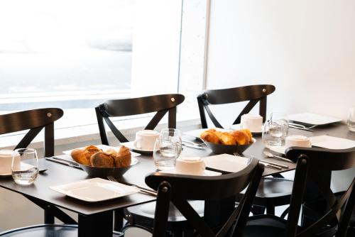 Food and beverages, Hotel de Flore in 18th - Sacre Coeur - Montmartre