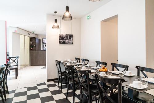 Facilities, Hotel de Flore in 18th - Sacre Coeur - Montmartre