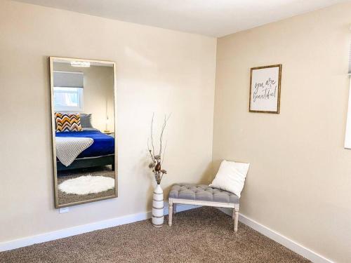 Stylish remodeled Apt near IvyWild/Downtown in Colorado Springs, USA