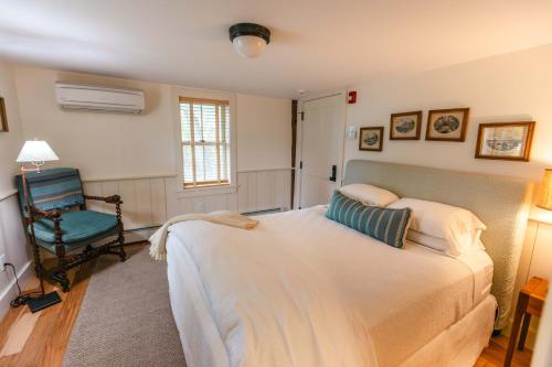 Hill Farm Inn - Manchester in Sunderland, USA