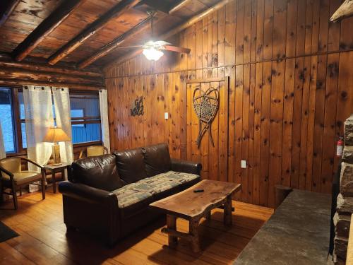 Adirondack Diamond Point Lodge