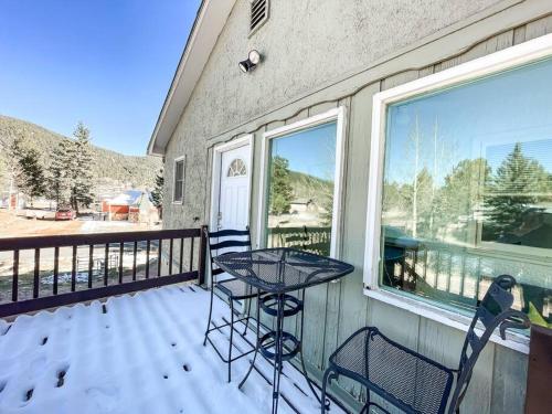Mountain View Apartment / Walk to main street in Woodland Park, USA