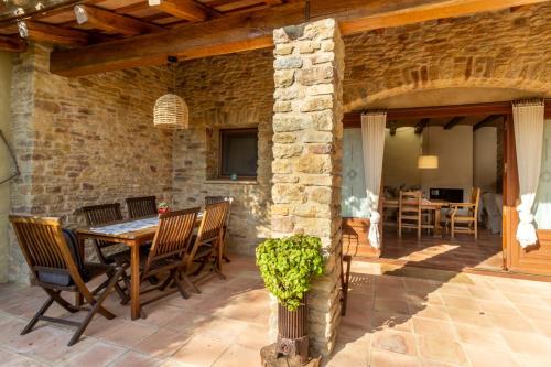 Casa Rural Can Ginesta in Palau-sator