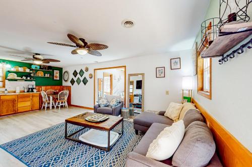 The Cove - Main House The Cove - Main House