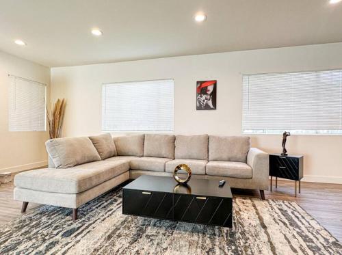 Cozy 3BR Oasis for Your Next Adventure in LA - WO in Los Angeles, USA