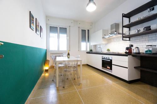  Realkasa Kharkov Apartment in Bologna