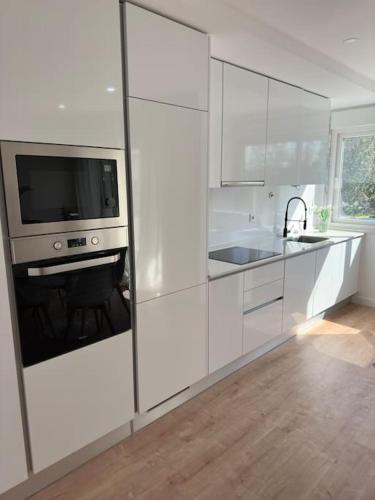 5 min Carcavelos Beach 5 min Carcavelos Beach