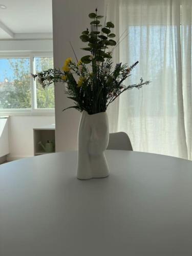 5 min Carcavelos Beach 5 min Carcavelos Beach