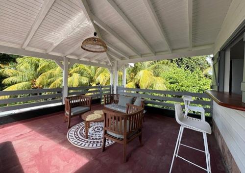 Spacieux haut de villa avec terrasse et jardin - Location, gîte - Les Abymes