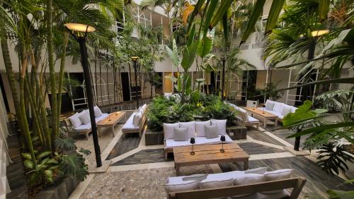 THE HOTEL – Cordoba, IA