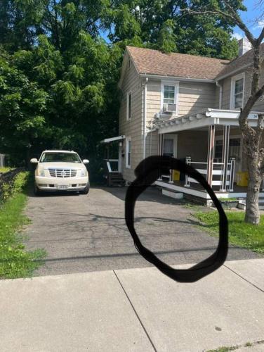 Intimate 1 Bedroom Apt by UHS in Binghamton, USA
