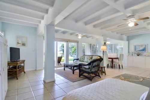 Sunshine Place in Islamorada, USA