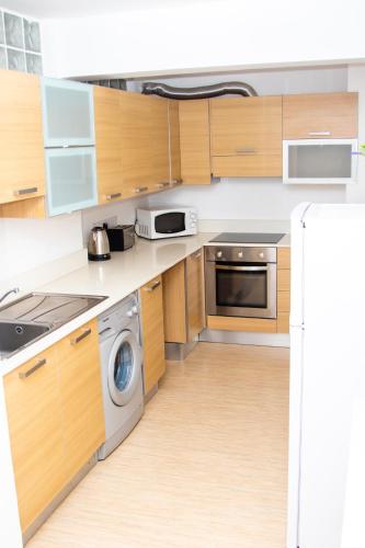 Seaview Apartment (Excellent Location) in 卡斯特拉海灘