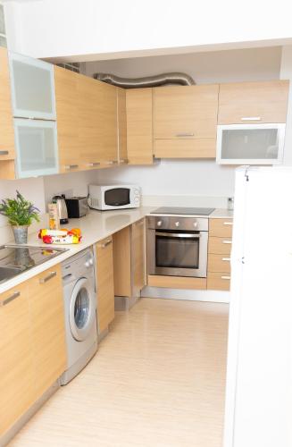 Seaview Apartment (Excellent Location) in 卡斯特拉海灘