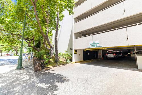 Waikiki retreat with lanai, pool, & beach access - Tap to explore photos