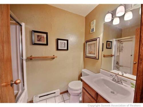 Cimarron Chalet - image 10