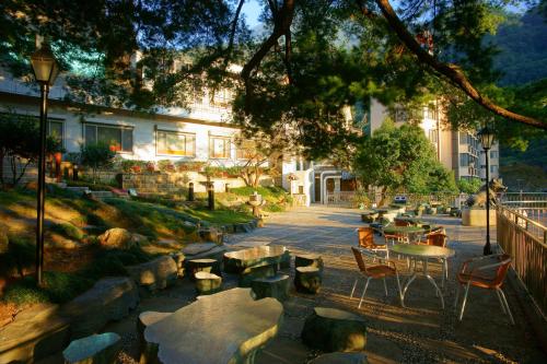 B&B Heping - Utopia Holiday Hotel - Bed and Breakfast Heping