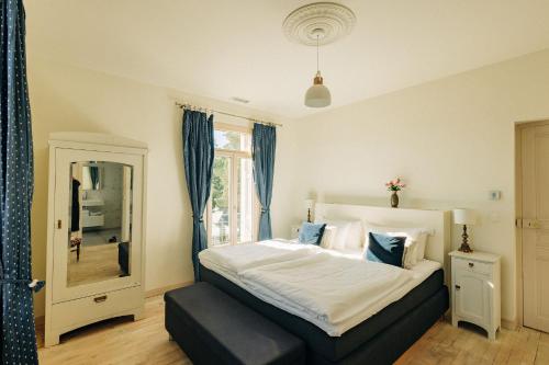 5 Bed Villa - Sleeps 10 - Pets - Pool - Parking in Saint-Jean-Pla-de-Corts