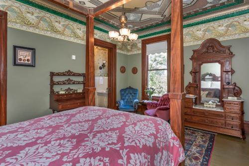 Chateau Tivoli Bed and Breakfast