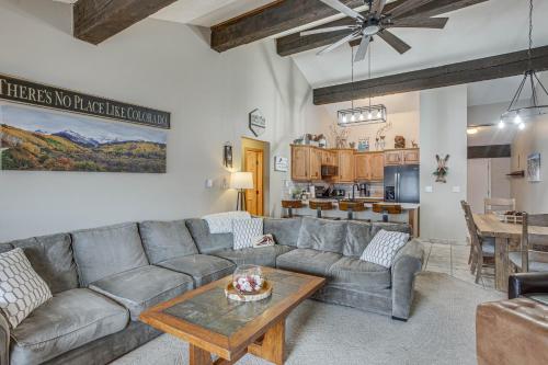 Colorado Escape with Pool Access and Mountain Views! in Avon, USA