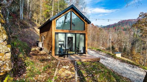 Tiny Cabin in RRG - The Naturalist