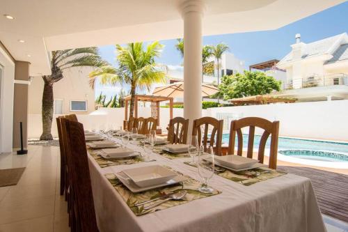 Casa Mansao Reveillon Jurere In 100mts da praia in Florianopolis